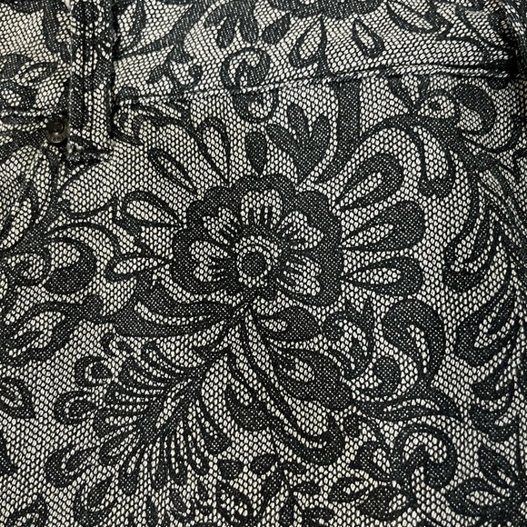 Torrid Floral Denim Jeans with Zipper Detail - Picture 4 of 9